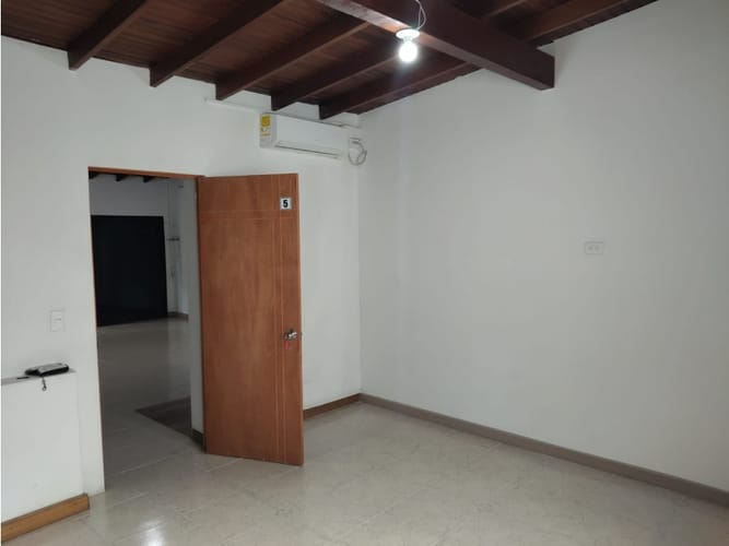 Casa de 6 alcobas en venta en Laureles, Medellín, 250 m² · foto 4 de 24
