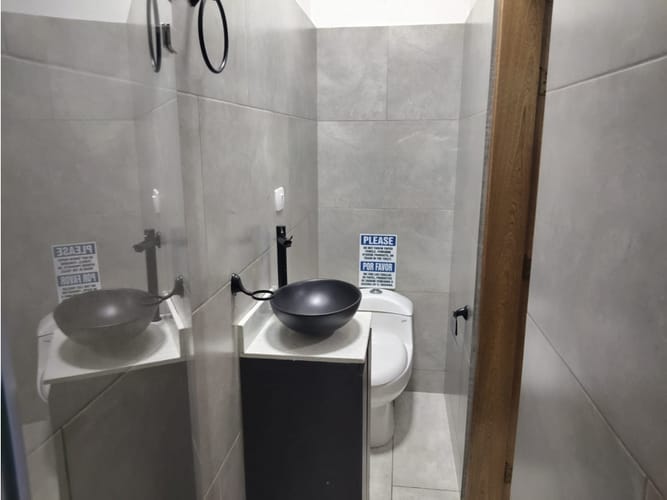 Casa de 6 alcobas en venta en Laureles, Medellín, 250 m² · foto 6 de 24