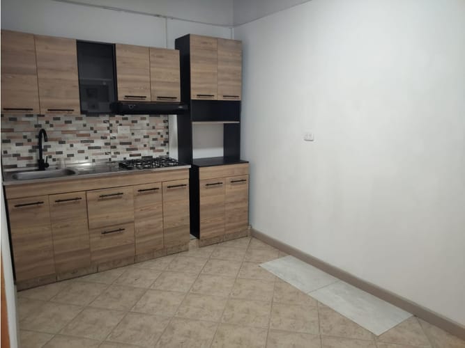 Casa de 6 alcobas en venta en Laureles, Medellín, 250 m² · foto 10 de 24