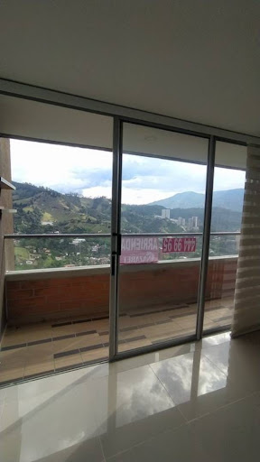 3BR Apartment in Las Lomitas (77 m²) - 2
