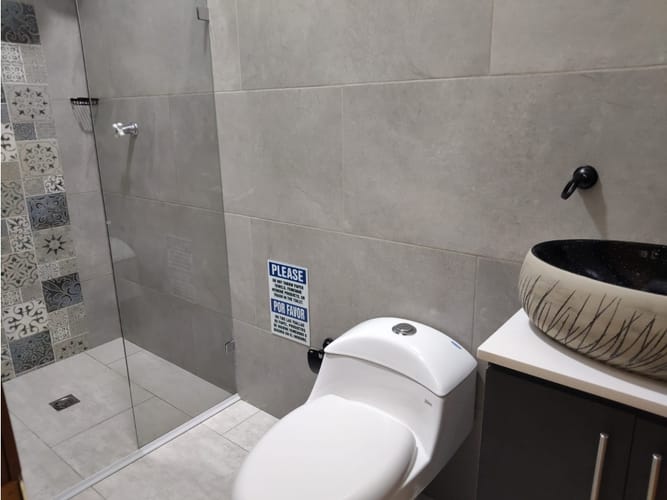 Casa de 6 alcobas en venta en Laureles, Medellín, 250 m² · foto 20 de 24