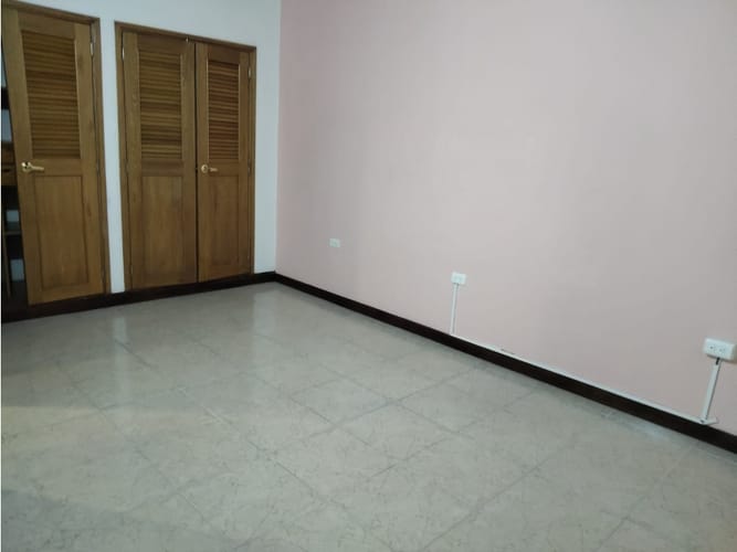 Casa de 6 alcobas en venta en Laureles, Medellín, 250 m² · foto 24 de 24