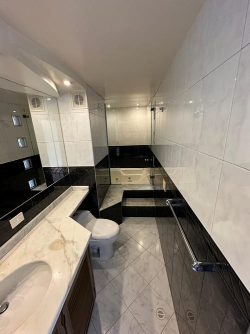 Apartamento de 1 alcoba en venta en Chicó Reservado, Bogotá, 82 m² · foto 11 de 24