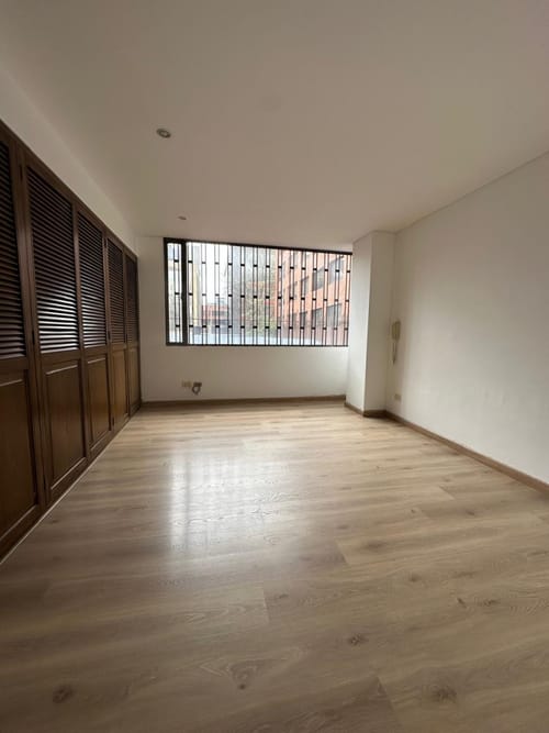 Apartamento de 1 alcoba en venta en Chicó Reservado, Bogotá, 82 m² · foto 12 de 24