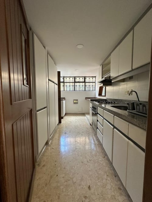Apartamento de 1 alcoba en venta en Chicó Reservado, Bogotá, 82 m² · foto 19 de 24