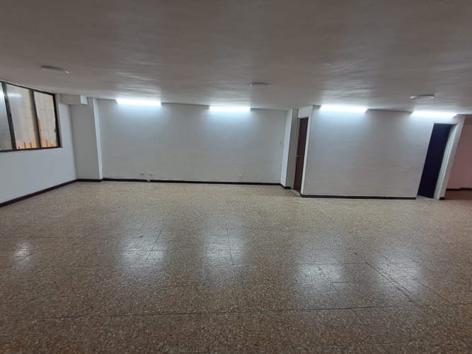 Local en arriendo en La America, Medellín, 180 m² · foto 2 de 10