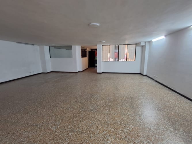 Local en arriendo en La America, Medellín, 180 m² · foto 7 de 10