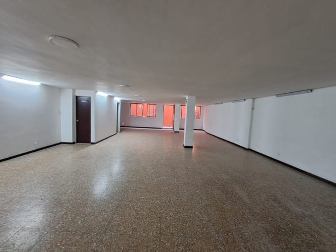 Local en arriendo en La America, Medellín, 180 m² · foto 8 de 10