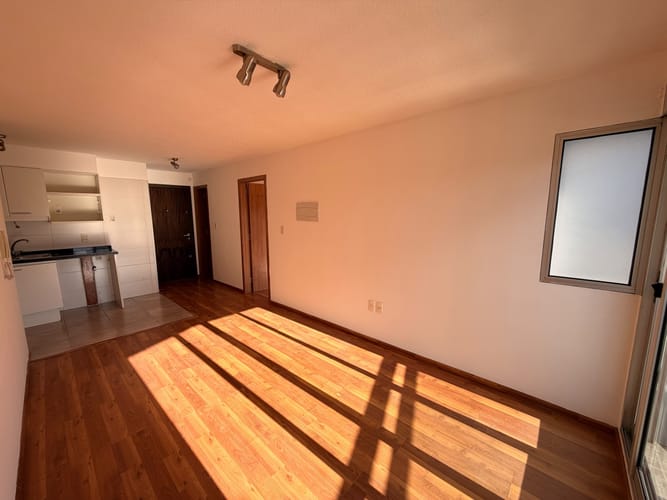 ALQUILER LUMINOSO APARTAMENTO DE 1 DORMITORIO CON DOS TERRAZAS EN CORDÓN · Foto 2