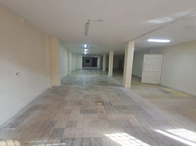 Local en arriendo en La Floresta, Medellín, 330 m² · foto 10 de 14