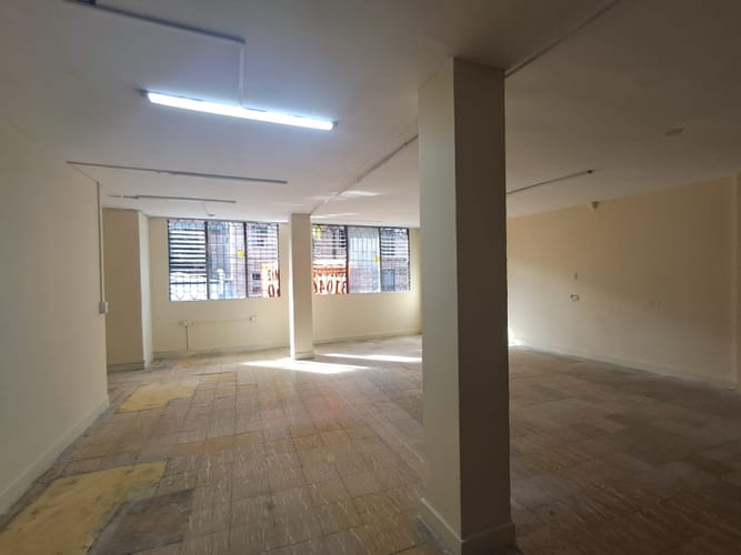 Local en arriendo en La Floresta, Medellín, 330 m² · foto 11 de 14