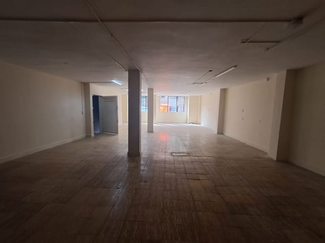 Local en arriendo en La Floresta, Medellín, 330 m² · foto 13 de 14