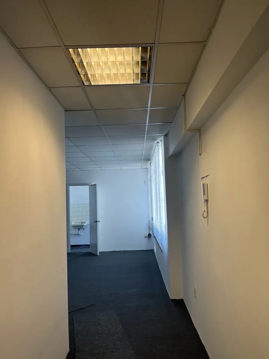 ALQUILER OFICINA EN CENTRO BAJOS GASTOS COMUNES · Foto 2