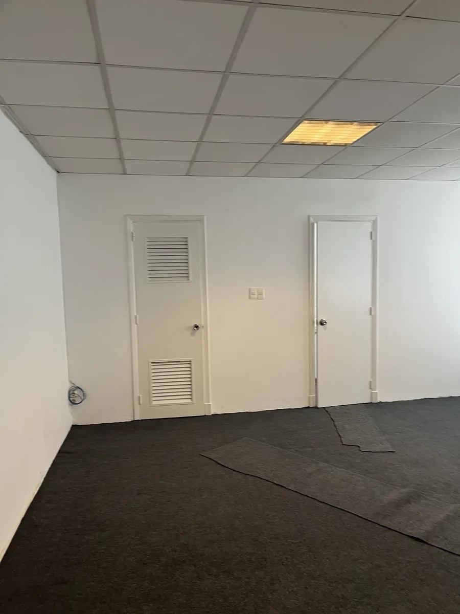 ALQUILER OFICINA EN CENTRO BAJOS GASTOS COMUNES · Foto 5