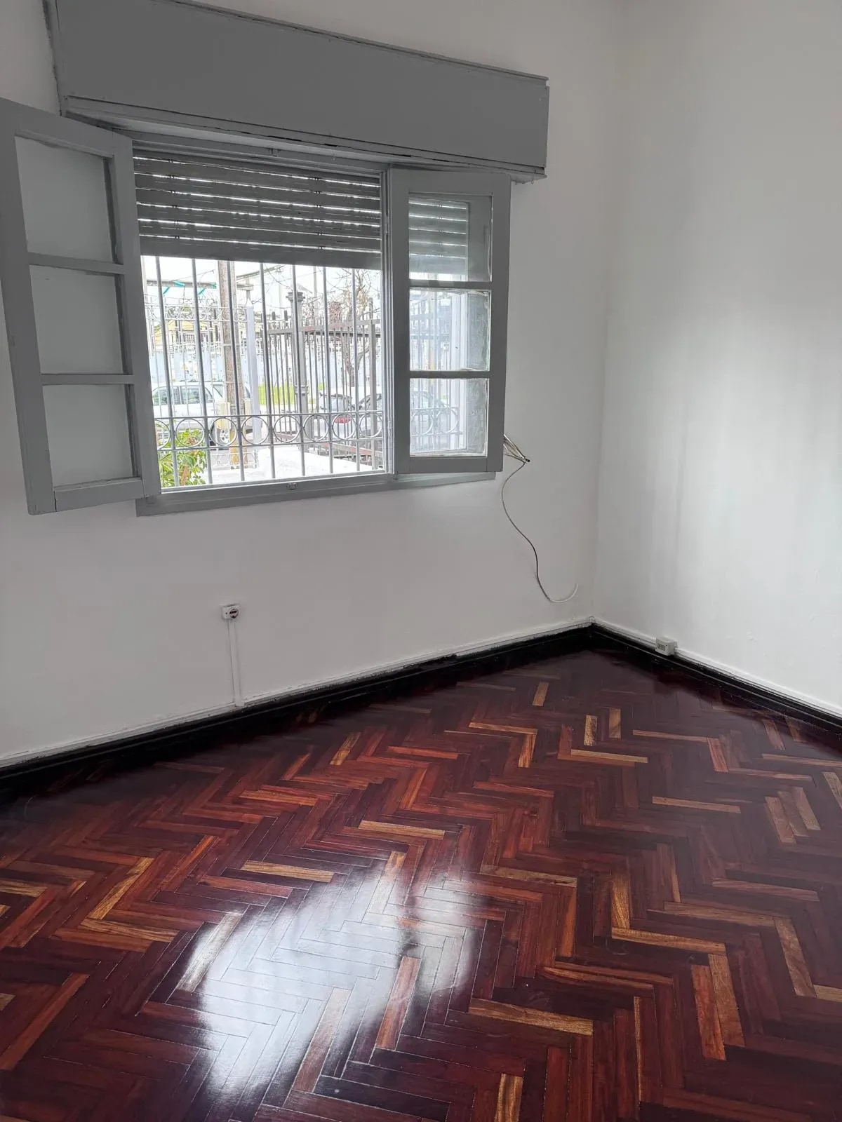 ALQUILER CASA DE 2 DORMITORIOS CON JARDÍN GALPÓN Y PATIO – BUCEO · Foto 9