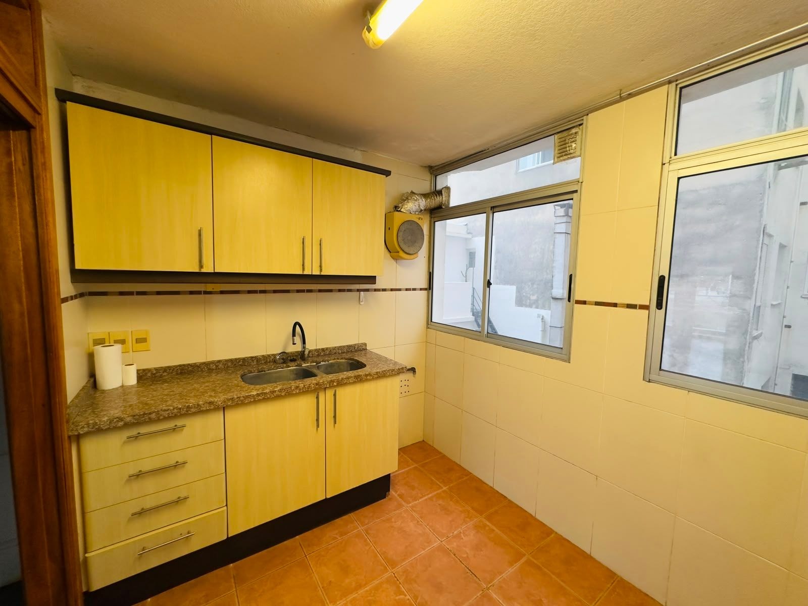 ALQUILER APARTAMENTO 3 DORMITORIOS 2 BAÑOS BALCON Y GARAGE EN PARQUE RODO SOBRE SARMIENTO · Foto 11