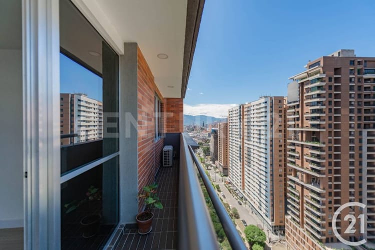 Apartamento de 2 alcobas en arriendo en Simesa, Medellín, 90 m² · foto 3 de 24