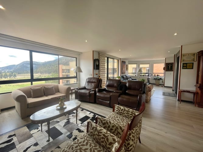 Apartamento en venta en Laura Vicuña, Chía · foto 3 de 24