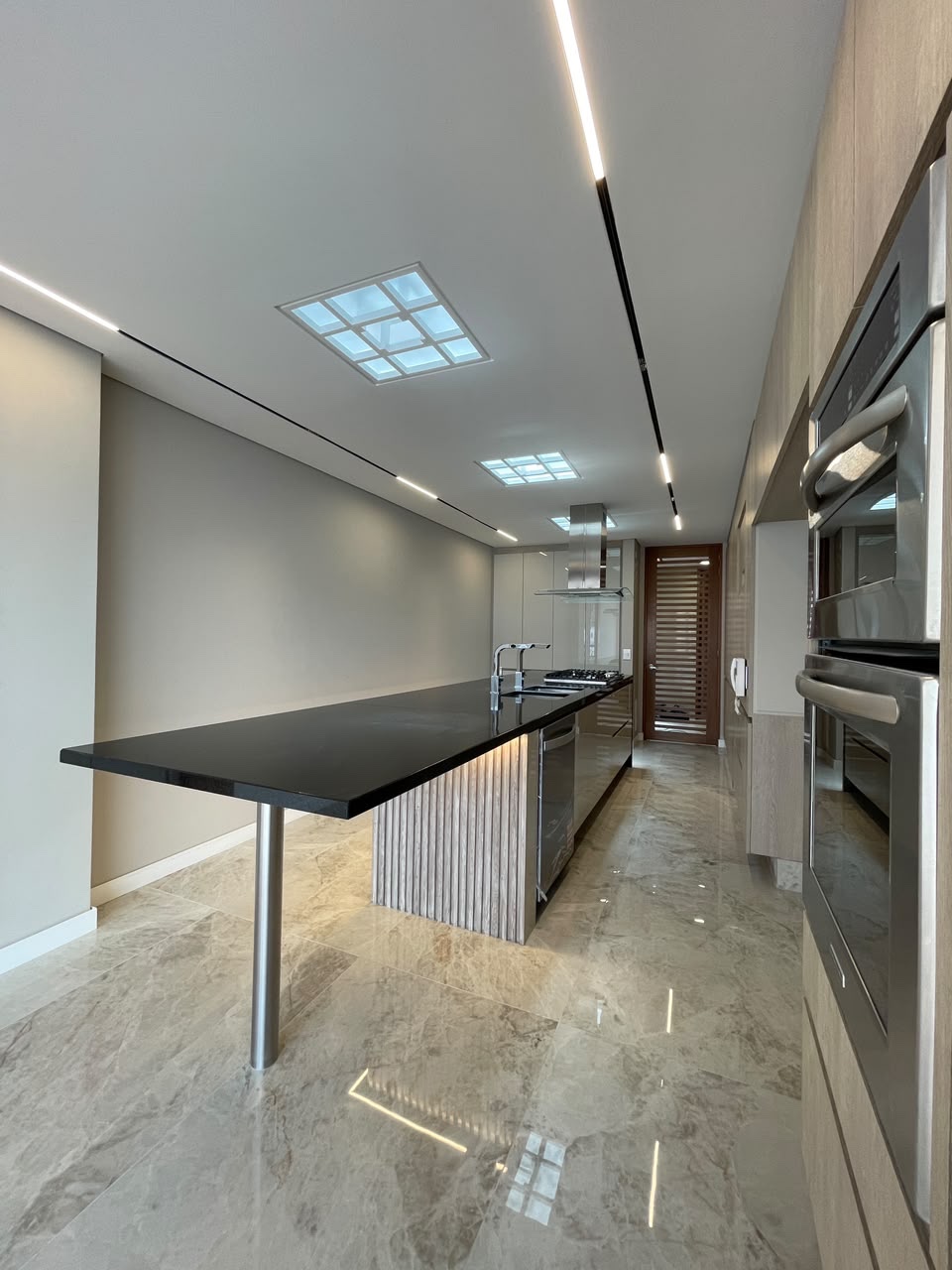 Apartamento en venta en La Carolina, Bogotá · foto 8 de 24