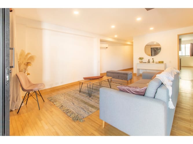 Apartamento de 3 alcobas en arriendo en La Aguacatala, Medellín, 180 m² · foto 2 de 24