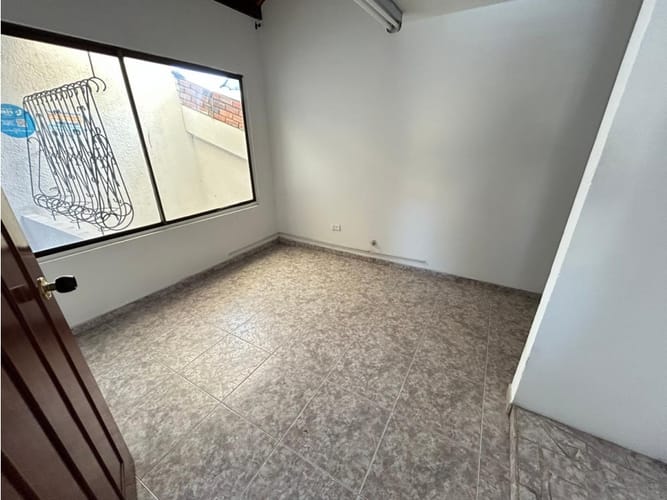 Casa de 17 alcobas en arriendo en Casco Antiguo - Floridablanca, Floridablanca, 165 m² · foto 2 de 24