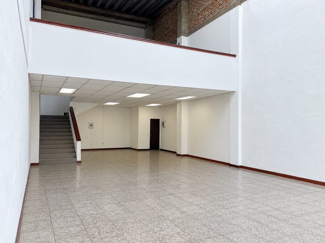 Local en arriendo en Avenida 30 De Agosto, Pereira, 176 m² · foto 2 de 5