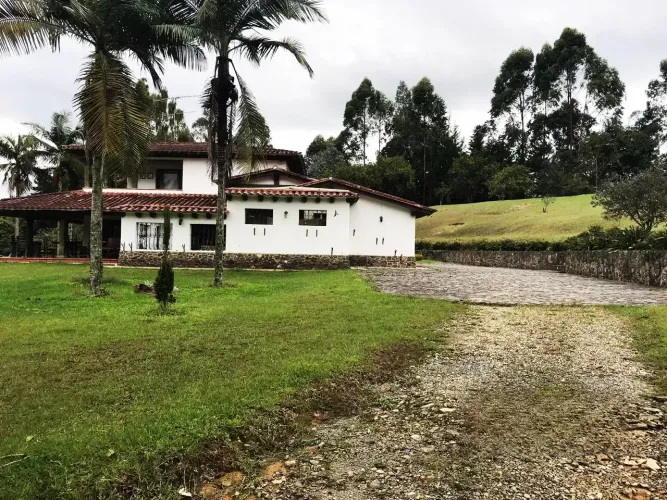Finca en venta en Tablacito, Rionegro, 55000 m² · foto 10 de 19