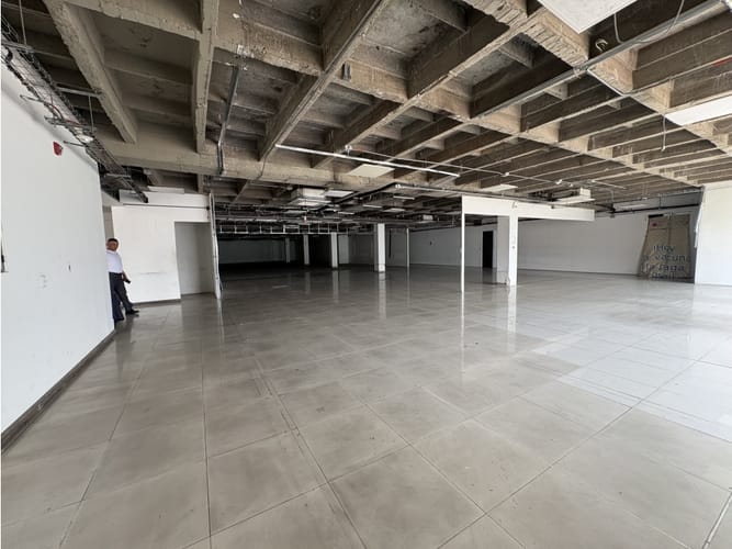 Local en venta en Zona Industrial No. 2, Itagüí, 4700 m² · foto 2 de 9