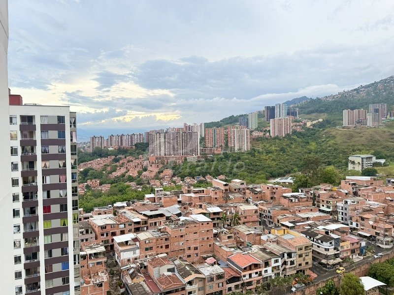 Apartamento en Arriendo en Comuna 3, Bello - 2