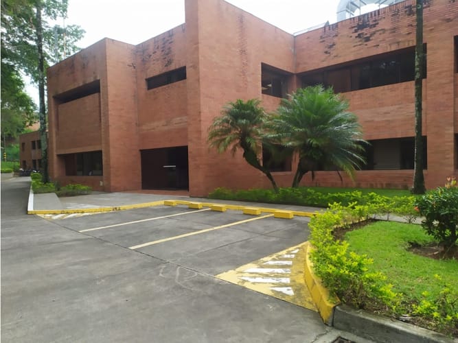 Oficina en arriendo en Mercasa, Pereira, 369 m² · foto 6 de 24