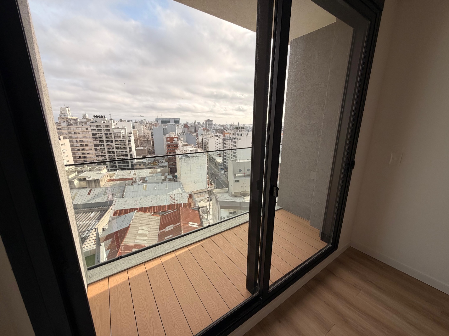 ALQUILER APARTAMENTO A ESTRENAR 1 DORMITORIO Y AMENITIES EN TRES CRUCES CORDON · Foto 4