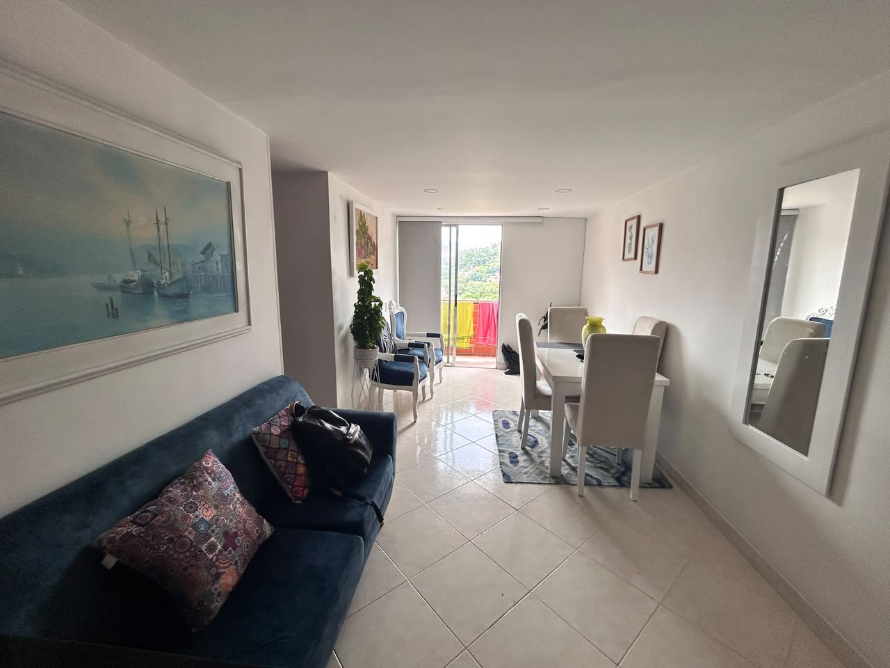 Apartamento en venta en Los Colores, Medellín · foto 3 de 11