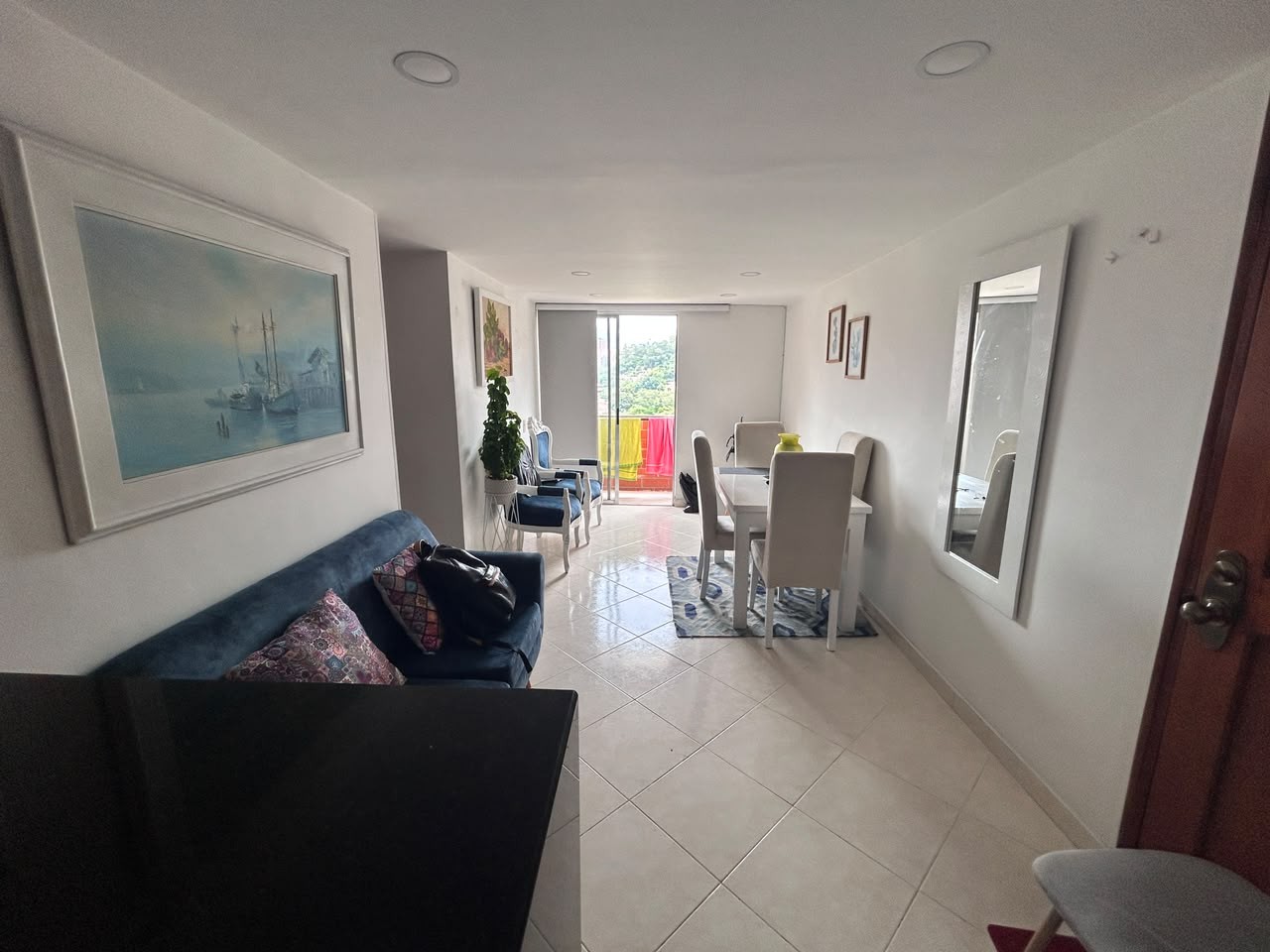 Apartamento en venta en Los Colores, Medellín · foto 2 de 11