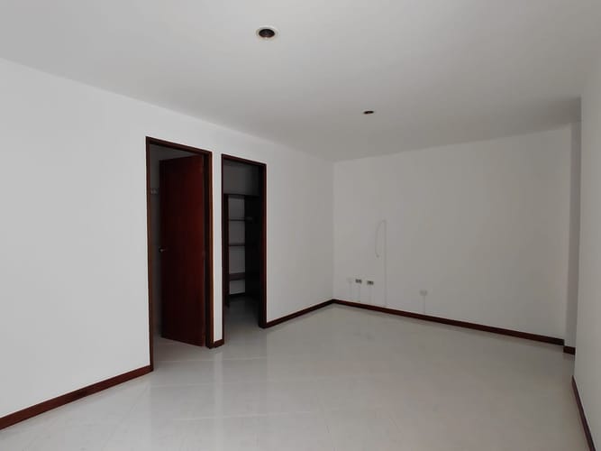 Apartamento de 3 alcobas en arriendo en Belén Las Mercedes, Medellín, 105 m² · foto 7 de 24