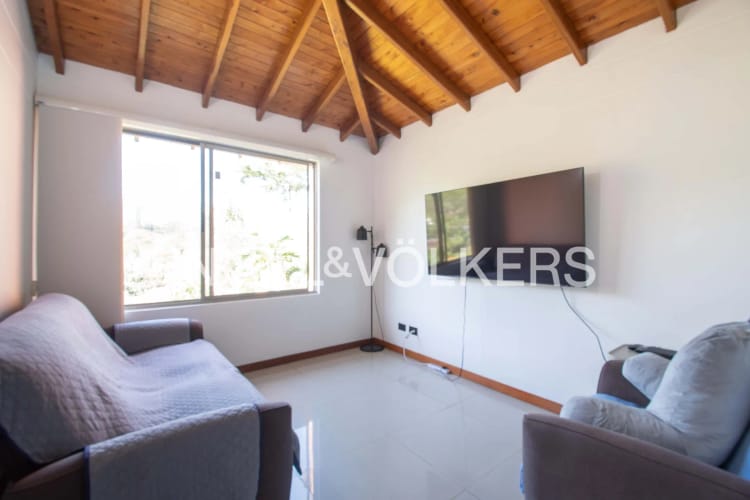 Casa de 3 alcobas en venta en Loma Del Chocho, Envigado, 208 m² · foto 18 de 24