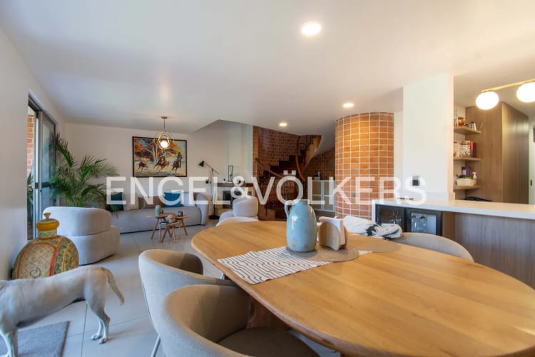 Casa de 3 alcobas en venta en Loma Del Chocho, Envigado, 208 m² · foto 7 de 24
