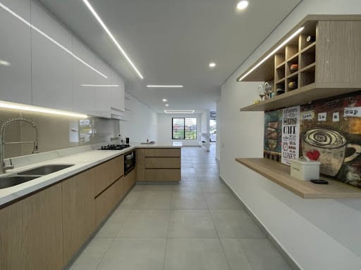 Casa de 4 alcobas en venta en La Ceja, 160 m² · foto 2 de 22