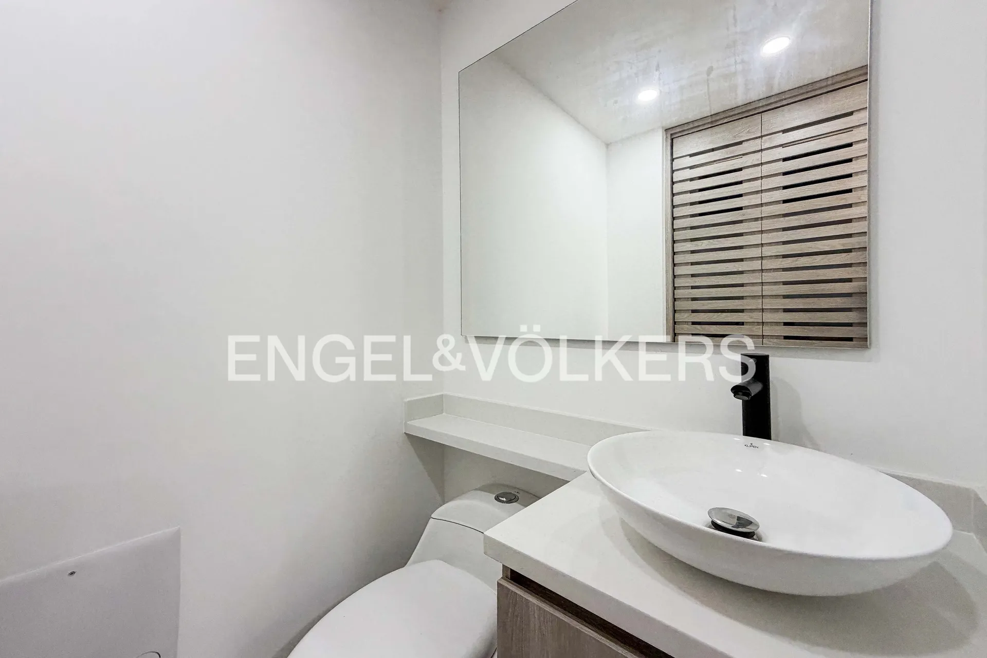 Apartamento en venta en Loma De Las Brujas, Envigado · foto 10 de 11