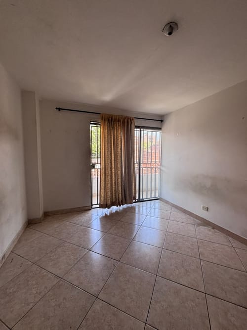 Edificio en arriendo en Laureles, Medellín, 1000 m² · foto 3 de 18