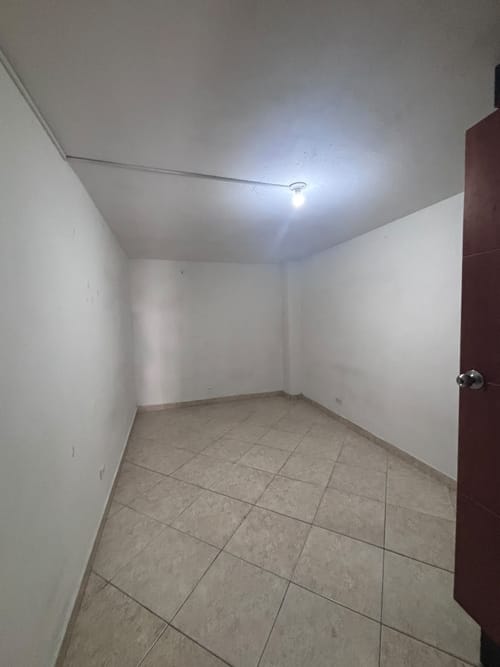 Edificio en arriendo en Laureles, Medellín, 1000 m² · foto 9 de 18