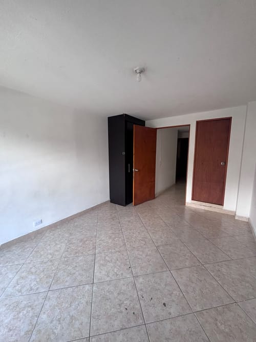 Edificio en arriendo en Laureles, Medellín, 1000 m² · foto 5 de 18