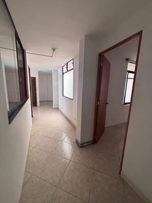 Edificio en arriendo en Laureles, Medellín, 1000 m² · foto 18 de 18
