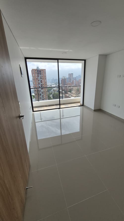 Apartamento de 3 alcobas en venta en Calle Larga, Medellín, 125 m² · foto 2 de 12