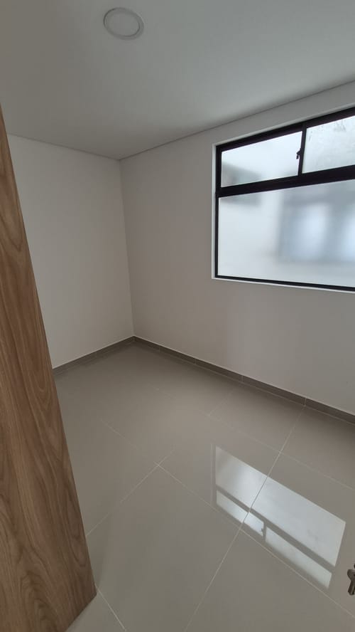 Apartamento de 3 alcobas en venta en Calle Larga, Medellín, 125 m² · foto 5 de 12