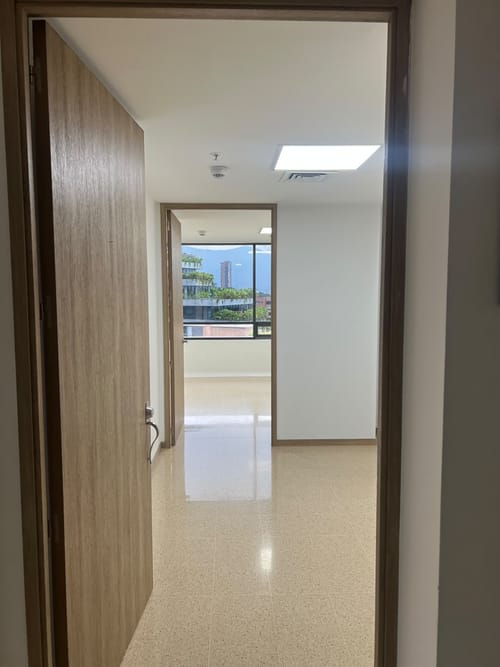 Consultorio en arriendo en El Tesoro, Medellín, 35 m² · foto 6 de 9