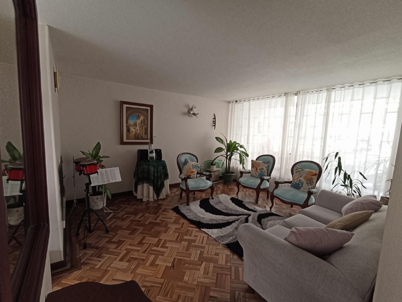 Casa en venta en Barrios Unidos, Bogotá · foto 2 de 18