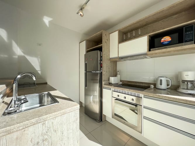 Apartamento en alquiler c/ cochera en Cantegril · Foto 2