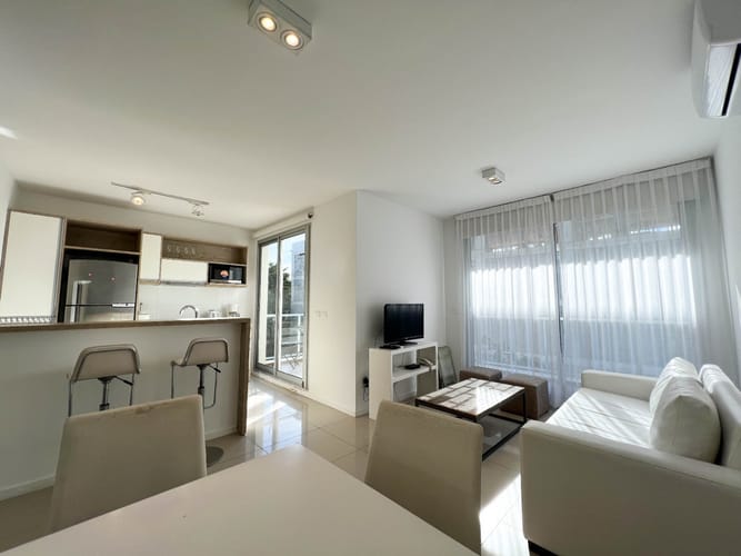 Apartamento en alquiler c/ cochera en Cantegril · Foto 3