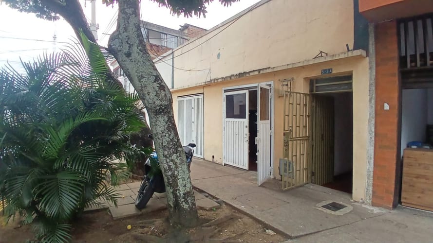 Casa de 4 alcobas en venta en Alameda, Cali, 120 m² · foto 2 de 24