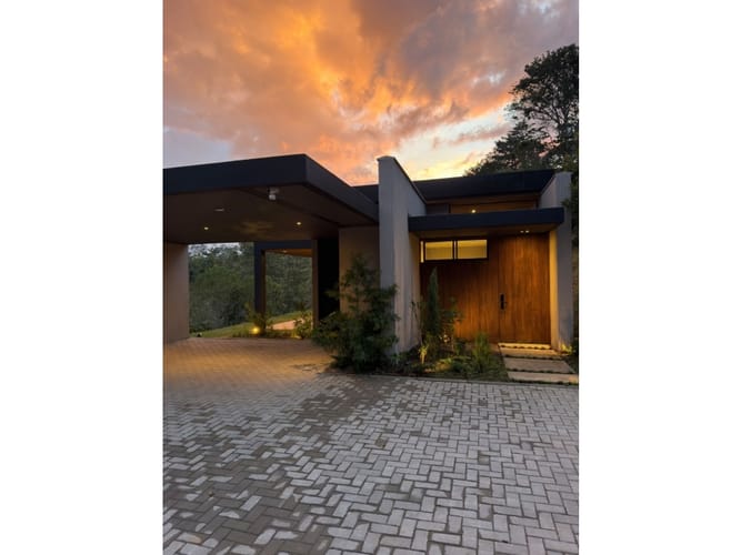 Casa de 3 alcobas en venta en Pantanillo, El Retiro, 261 m² · foto 3 de 23